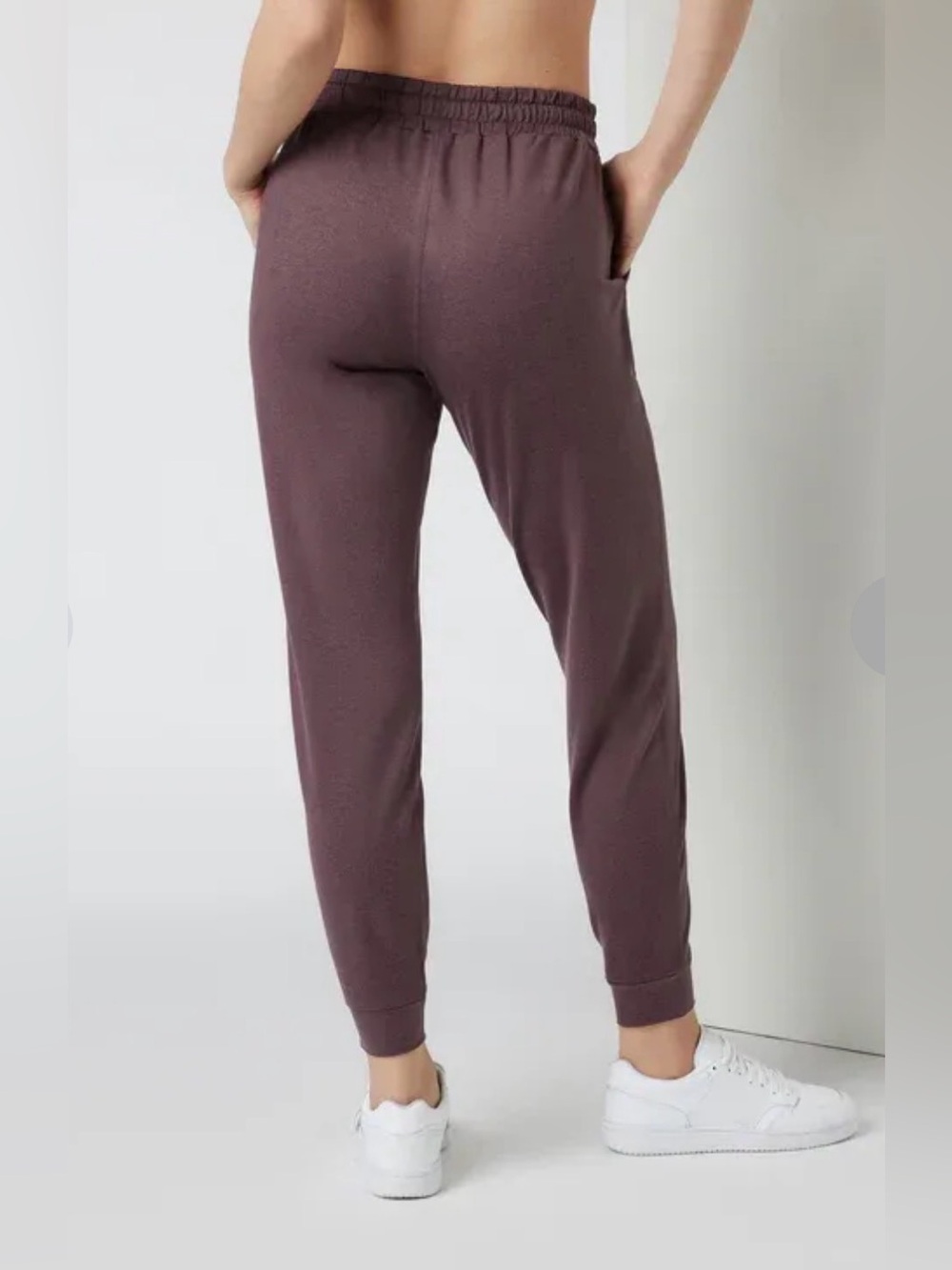 VUORI WOMEN'S PERFORMANCE JOGGER, XL NWOT - Picture 3 of 9